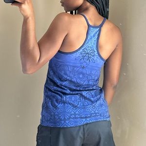 Athleta Women's Navy and Blue Shirt